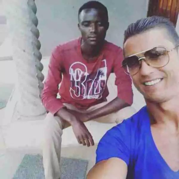 See The Nigerian Guy That Took A Selfie With Cristiano Ronaldo And Got Everyone Talking (Photo)